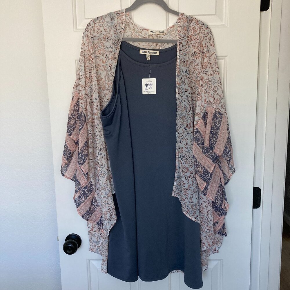 Wallflower Bue/grayish shift dress with covering